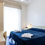 Hotel Caravelle