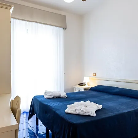 Hotel Caravelle