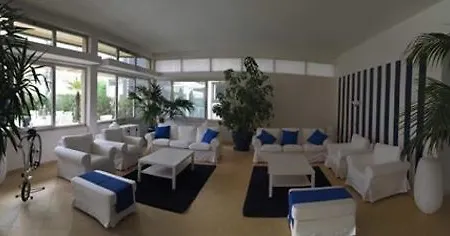 Caravelle Hotel