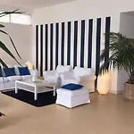 Hotel Caravelle