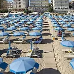 Caravelle Hotel 4*