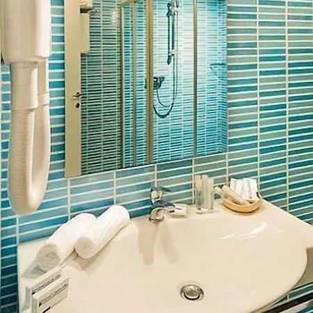 Caravelle Hotel