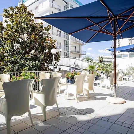 Caravelle Hotel 4*