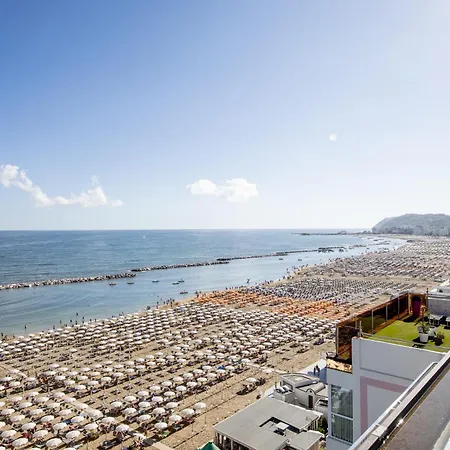 Hotel Caravelle