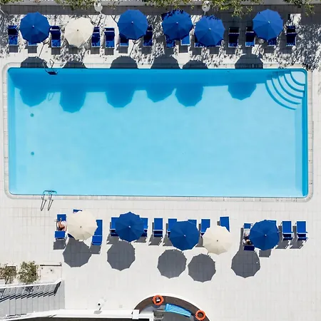 Caravelle Hotel
