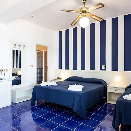 Caravelle Hotel