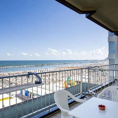 Hotel Caravelle