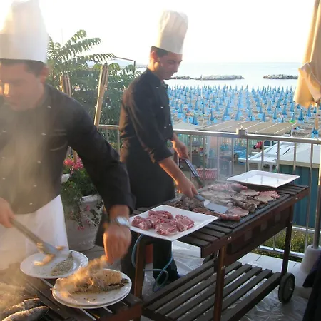 Caravelle מלון 4*