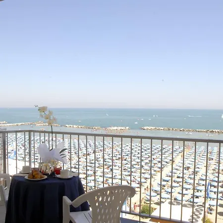 Hotel Caravelle