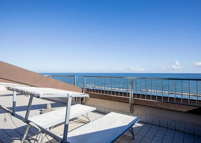 Caravelle Hotel