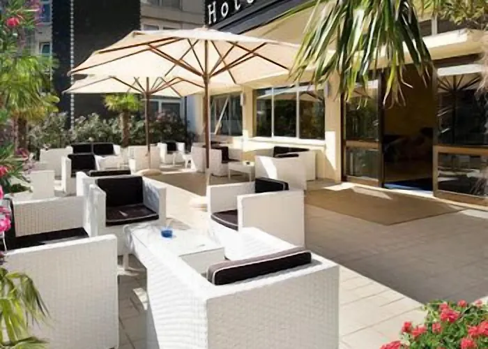 فندق Caravelle 4*