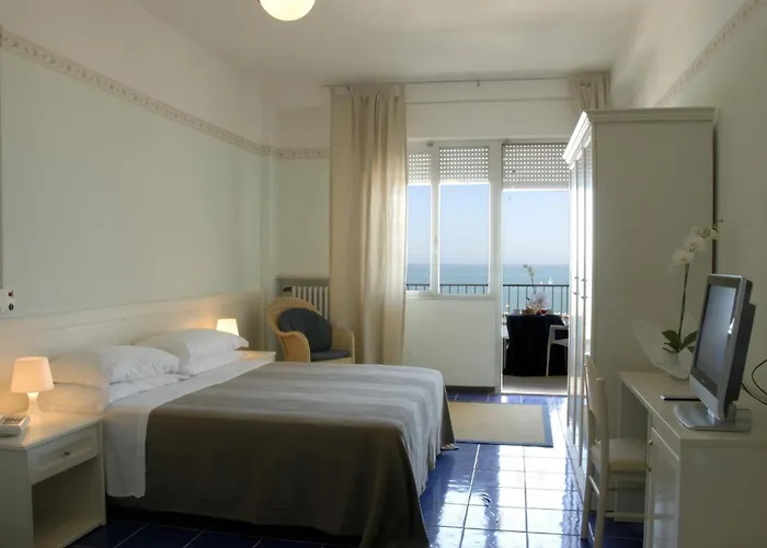 Caravelle Ξενοδοχείο 4*